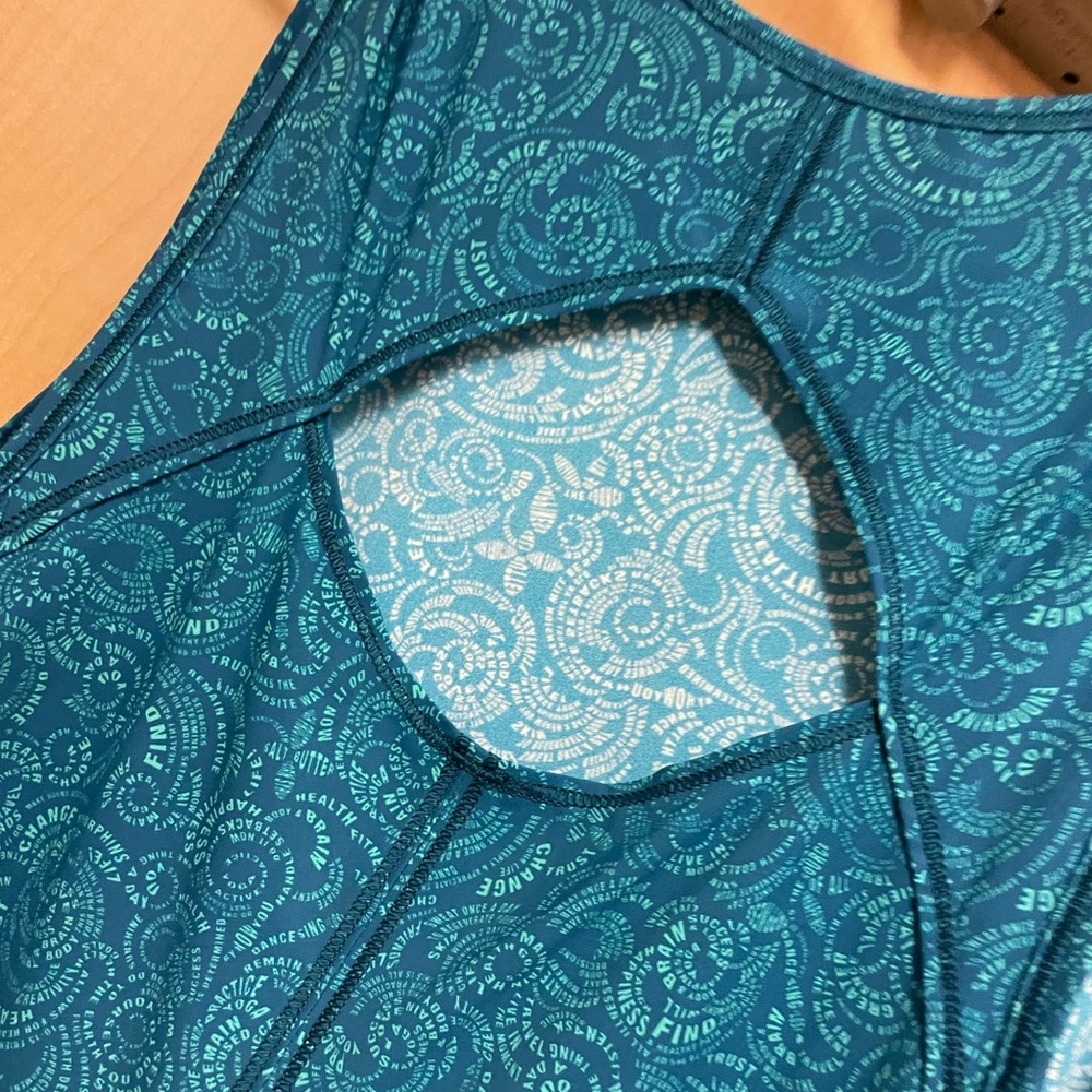 Lululemon - Picture 5 of 6